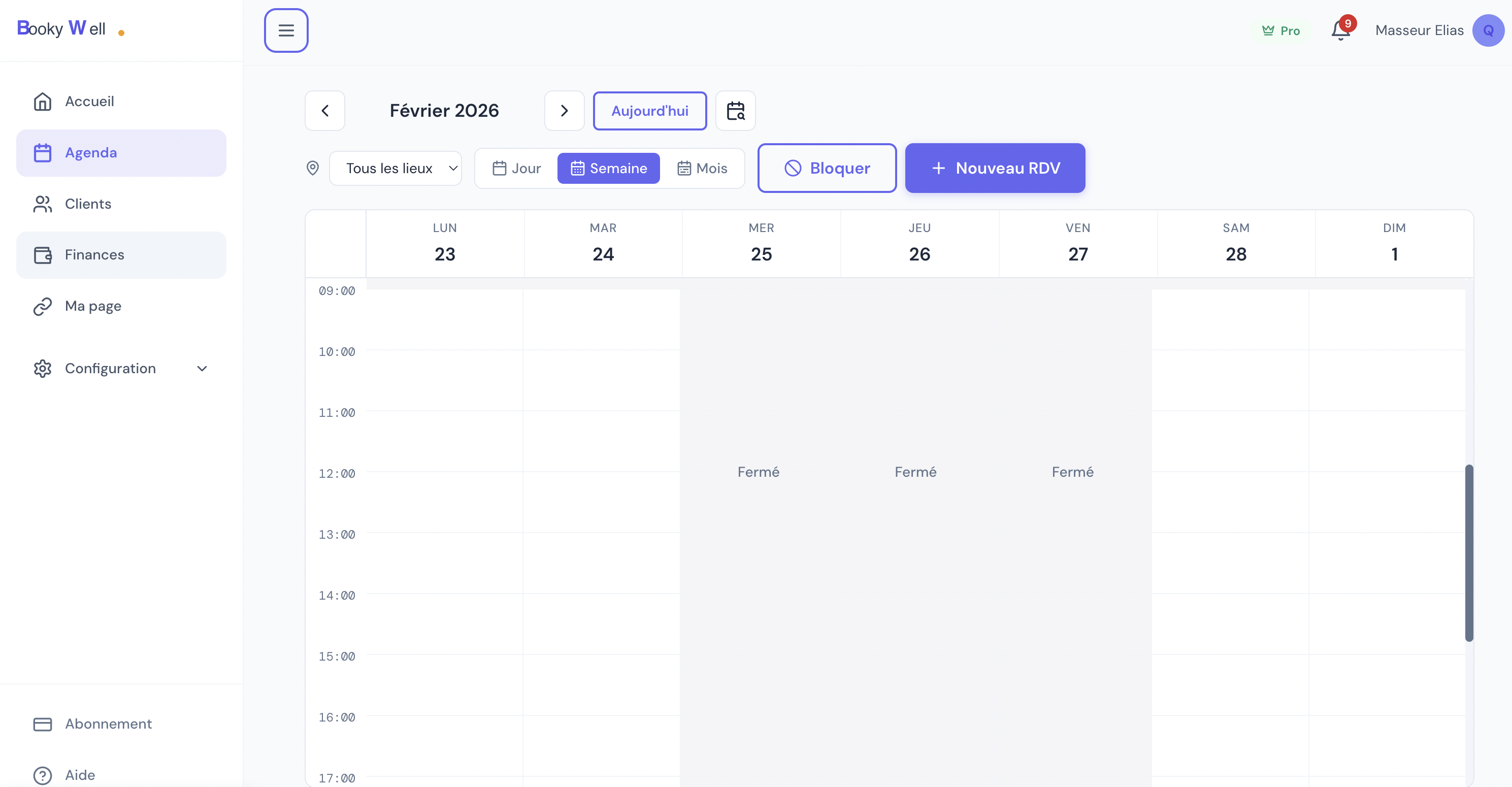 Dashboard BookyWell avec agenda semaine, navigation et suivi financier
